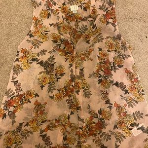 Women’s shirt size large